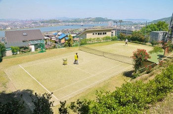 上本テニススクールホームコート
