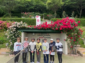 上本テニススクールシニアレッスン